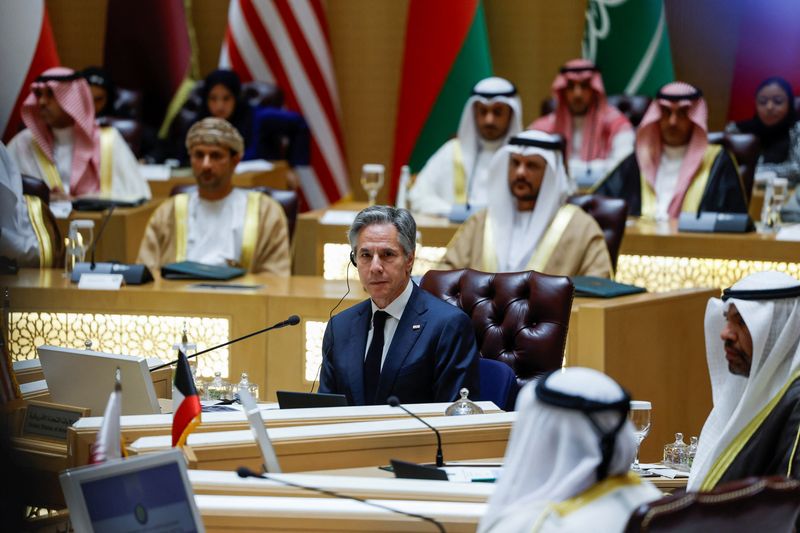 &copy; Reuters. Il Segretario di Stato Usa Antony Blinken partecipa a una riunione ministeriale congiunta del partenariato strategico CCG-USA per discutere della crisi umanitaria a Gaza, a Riyadh, Arabia Saudita, 29 aprile 2024. REUTERS/Evelyn Hockstein