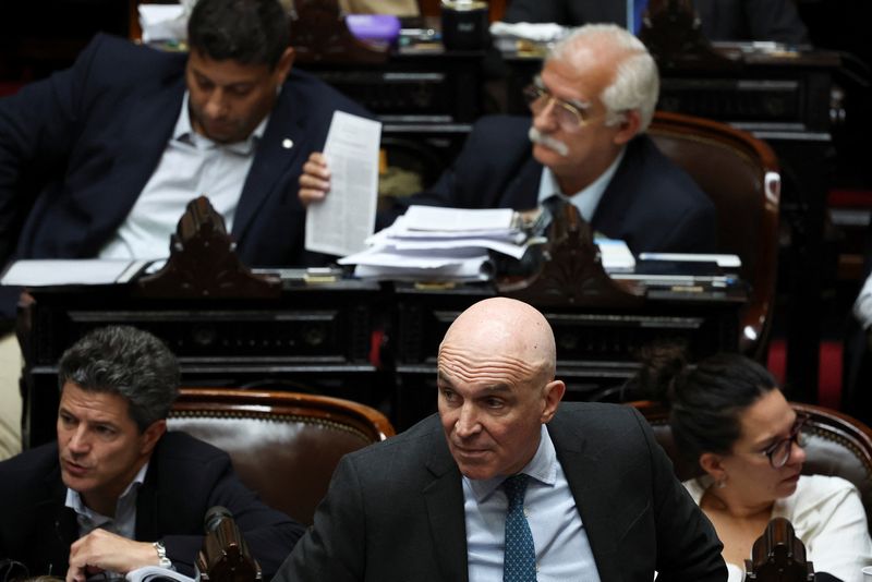 &copy; Reuters. Deputados argentinos votam projetos do presidente Javier Milei
30/04/2024
REUTERS/Agustin Marcarian