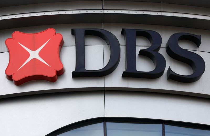 &copy; Reuters. A DBS bank signage is pictured in Singapore September 5, 2017. REUTERS/Edgar Su/File Photo
