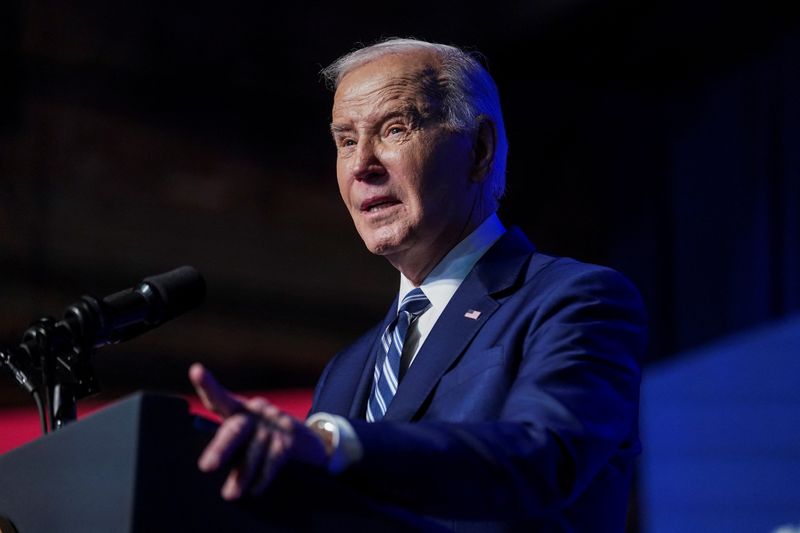 &copy; Reuters. U.S. President Joe Biden delivers remarks on how the CHIPS and Science Act and his investing in America agenda are growing the economy and creating jobs in Central New York and communities across the country, during a visit to the Milton J. Rubenstein Mus