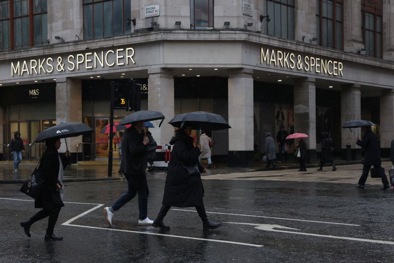 &copy; Reuters. Pedestrians walk past the Marks & Spencer store near Marble Arch on Oxford Street, in London, Britain, February 29, 2024. REUTERS/Hollie Adams/File Photo