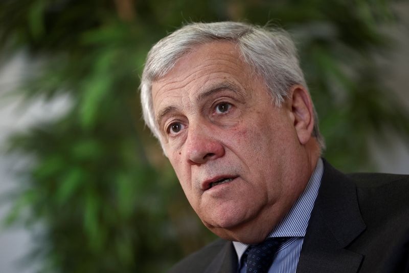 &copy; Reuters. Il ministro degli Esteri Antonio Tajani durante un'intervista con Reuters a Roma, Italia, 15 aprile 2024. REUTERS/Guglielmo Mangiapane