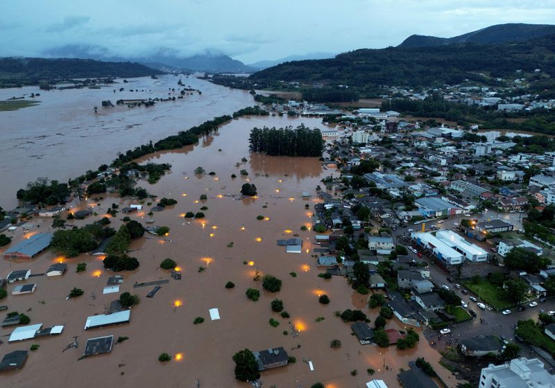 &copy; Reuters. Área inundada perto do rio Taquari, na cidade de Encantado, no Rio Grande do Sul
01/05/2024
REUTERS/Diego Vara