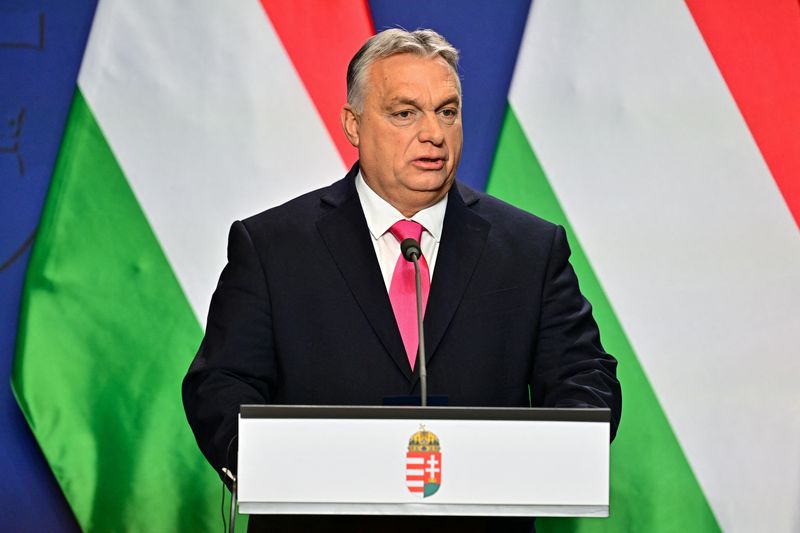 &copy; Reuters. FOTO DE ARCHIVO. El primer ministro húngaro, Viktor Orbán, celebra una rueda de prensa internacional anual en Budapest, Hungría. 21 de diciembre de 2023. REUTERS/Marton Monus