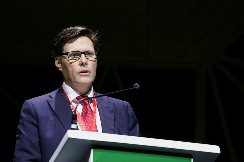 &copy; Reuters. FILE PHOTO: Anglo American CEO Duncan Wanblad speaks during the Investing in African Mining Indaba 2023 conference in Cape Town, South Africa, February 6, 2023. REUTERS/Shelley Christians/File Photo