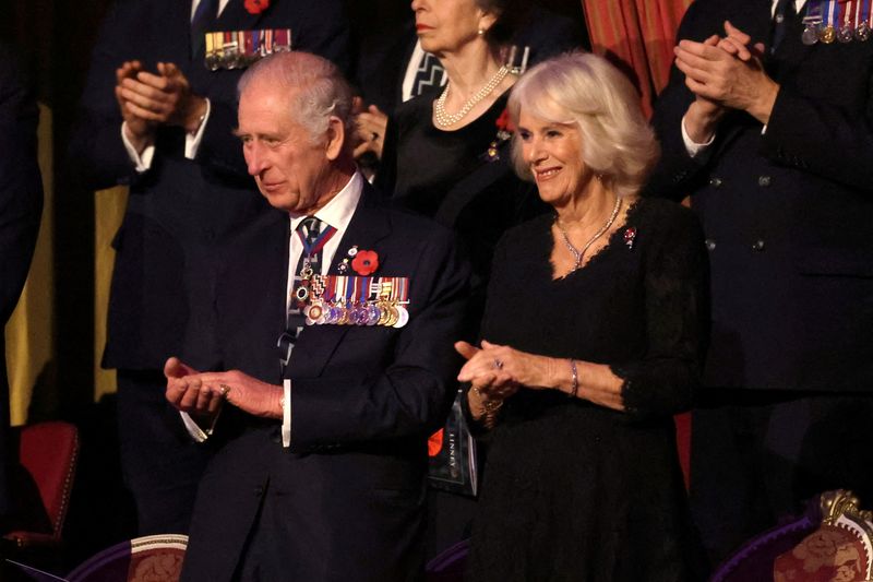 &copy; Reuters. FILE PHOTO: Britain's King Charles III and Queen Camilla attend The Royal British Legion Festival of Remembrance at Royal Albert Hall in London, Britain, November 11, 2023. Chris Jackson/Pool via REUTERS/File Photo