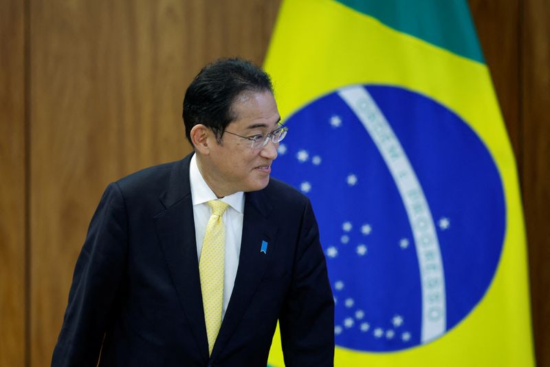 &copy; Reuters. 岸田文雄首相は４日（日本時間５日）、訪問先のブラジルのサンパウロで会見し、「内外の諸課題に全力で取り組んでいく、これに専念していく」と述べ、現時点で衆議院の解散・総選挙に