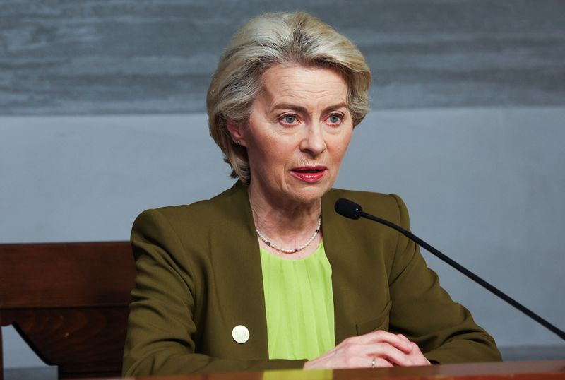 &copy; Reuters. FILE PHOTO: European Commission President Ursula von der Leyen attends a press conference at the government palace in Beirut, Lebanon May 2, 2024. REUTERS/Mohamed Azakir/File Photo