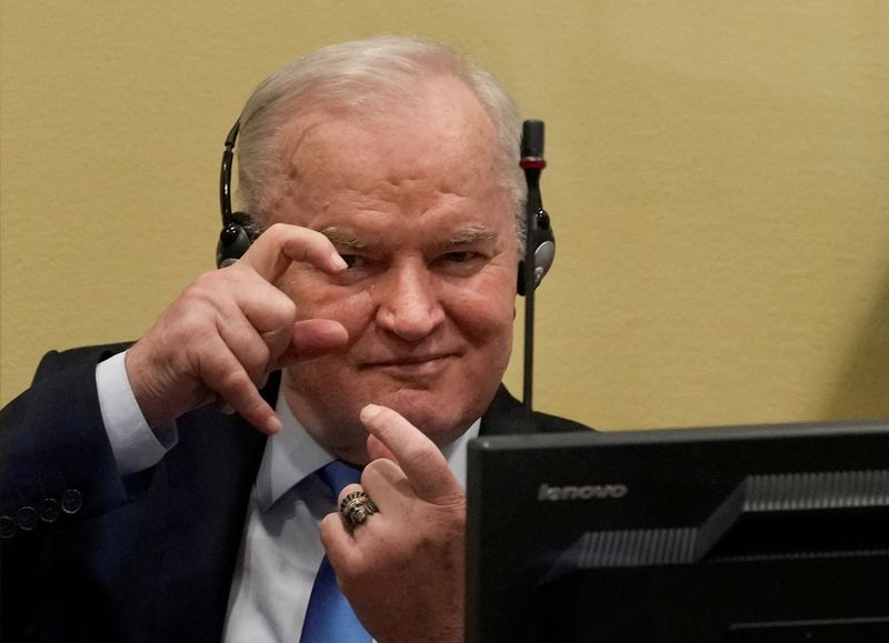 &copy; Reuters. FILE PHOTO: Former Bosnian Serb military leader Ratko Mladic gestures prior to the pronouncement of his appeal judgement at the UN International Residual Mechanism for Criminal Tribunals (IRMCT) in The Hague, Netherlands June 8, 2021. Peter Dejong/Pool vi