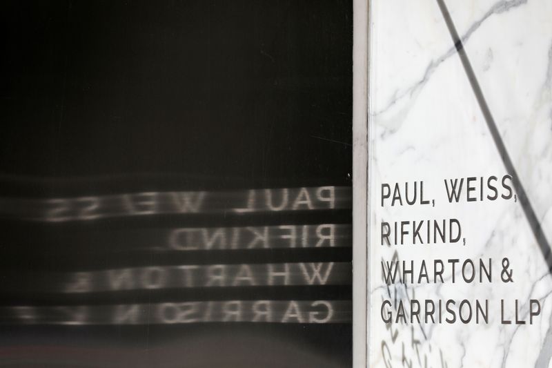 &copy; Reuters. FILE PHOTO: Signage is seen outside of the law firm Paul, Weiss, Rifkind, Wharton & Garrison LLP in Washington, D.C., U.S., August 30, 2020. REUTERS/Andrew Kelly/File Photo