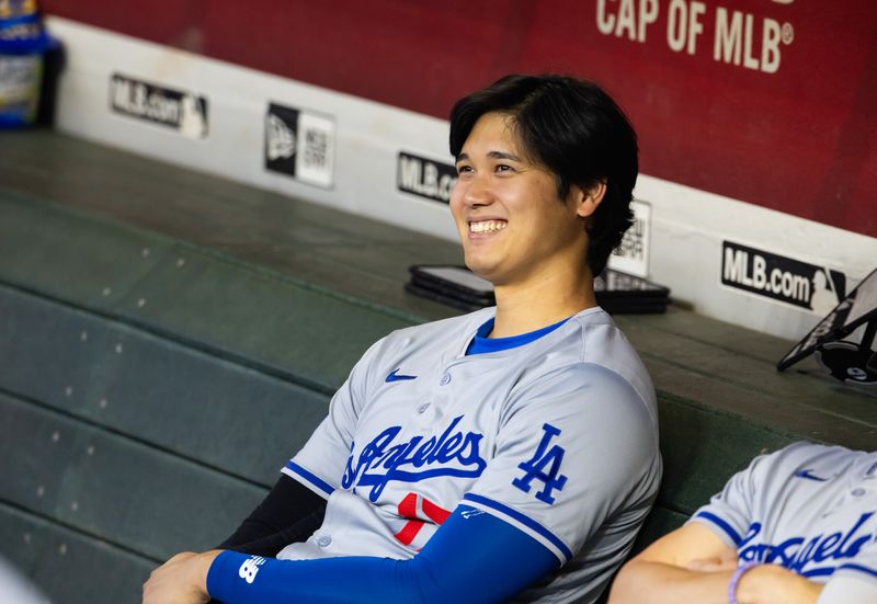 © Reuters. Apr 30, 2024; Phoenix, Arizona, USA; Los Angeles Dodgers designated hitter Shohei Ohtani (17) against the Arizona Diamondbacks at Chase Field. Mandatory Credit: Mark J. Rebilas-USA TODAY Sports