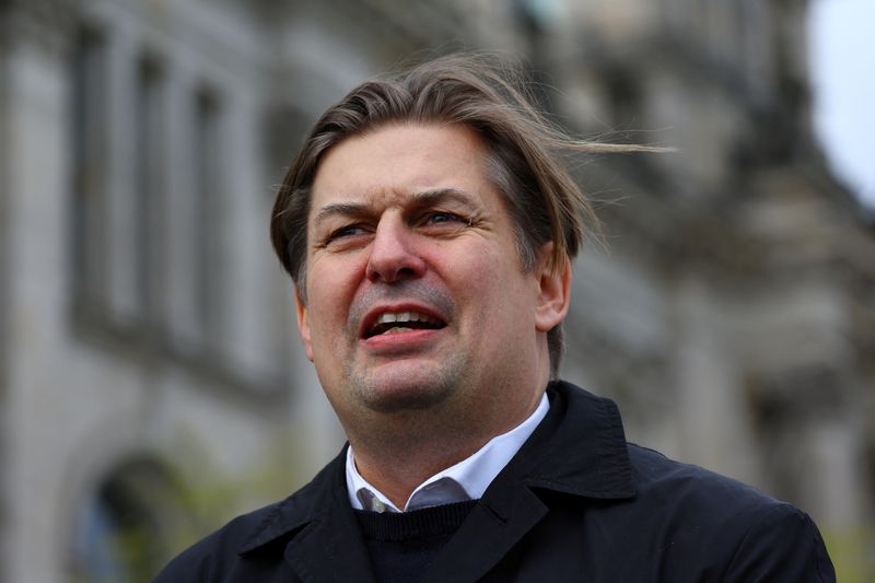 &copy; Reuters. FILE PHOTO: Maximilian Krah, member of the European Parliament for the far-right Alternative for Germany and AfD's top candidate in June's election to the assembly, gives a statement, after an aide has been arrested in Germany on suspicion of "especially 
