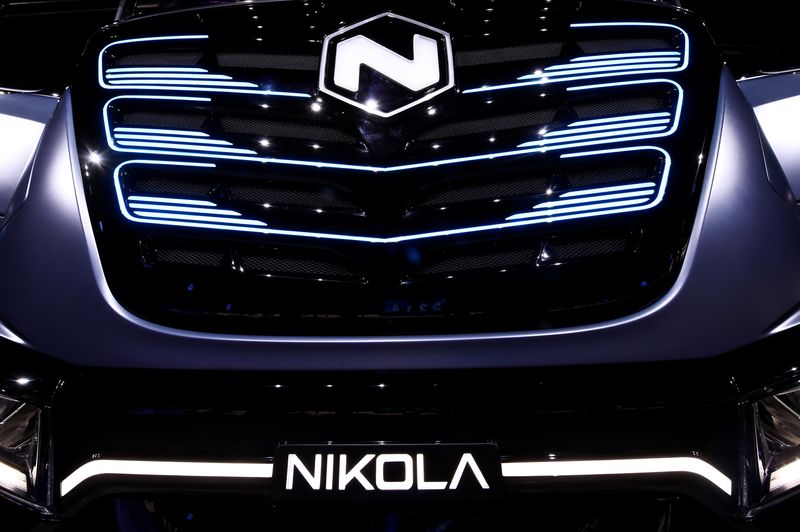&copy; Reuters. FILE PHOTO: U.S. Nikola's logo is pictured at an event held to present CNH's new full-electric and Hydrogen fuel-cell battery trucks in partnership with U.S. Nikola event in Turin, Italy, December 3, 2019. REUTERS/Massimo Pinca/File photo