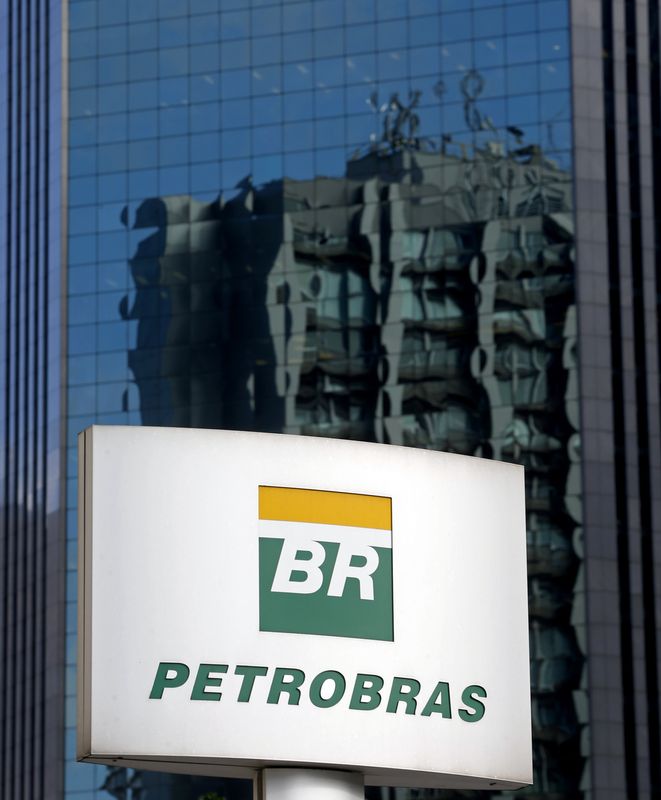 &copy; Reuters. Logo da Petrobras
06/02/2015
REUTERS/Paulo Whitaker