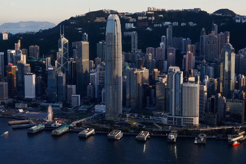 &copy; Reuters. FILE PHOTO: A general view of Two International Finance Centre (IFC), HSBC headquarters and Bank of China are seen in Hong Kong, China July 13, 2021. REUTERS/Tyrone Siu/File Photo