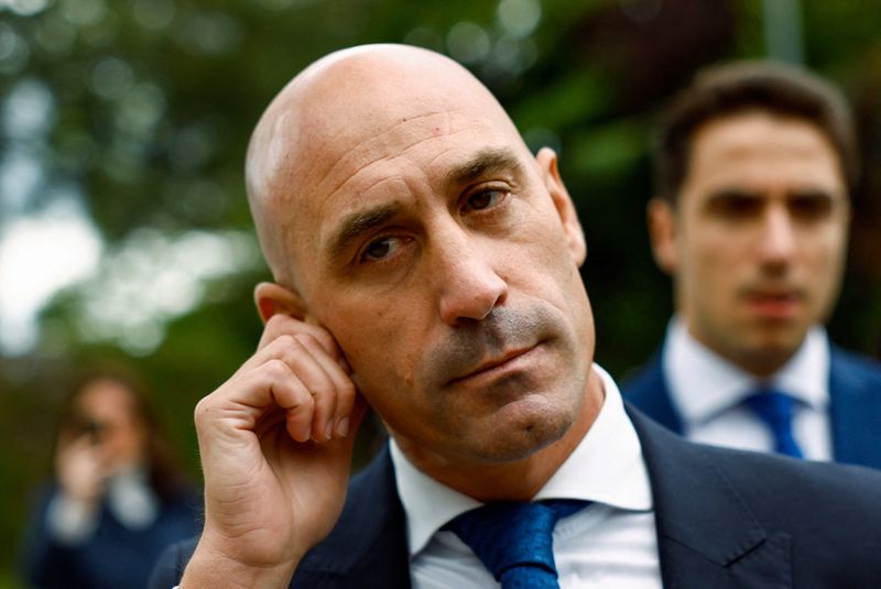 &copy; Reuters. FILE PHOTO: Former president of the Royal Spanish Football Federation Luis Rubiales looks on, on the day he appears before a judge at a court in Majadahonda, Spain April 29, 2024. REUTERS/Susana Vera/File Photo