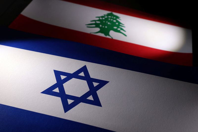 © Reuters. FILE PHOTO: Israeli and Lebanese flags are seen in this illustration taken, April 24, 2024. REUTERS/Dado Ruvic/Illustration/File Photo