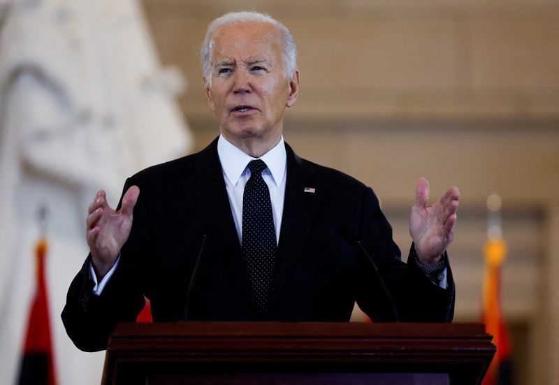 &copy; Reuters. FILE PHOTO: U.S. President Joe Biden addresses rising levels of antisemitism, during a speech at the U.S. Holocaust Memorial Museum's Annual Days of Remembrance ceremony, at the U.S. Capitol building in Washington, U.S., May 7, 2024. REUTERS/Evelyn Hockst