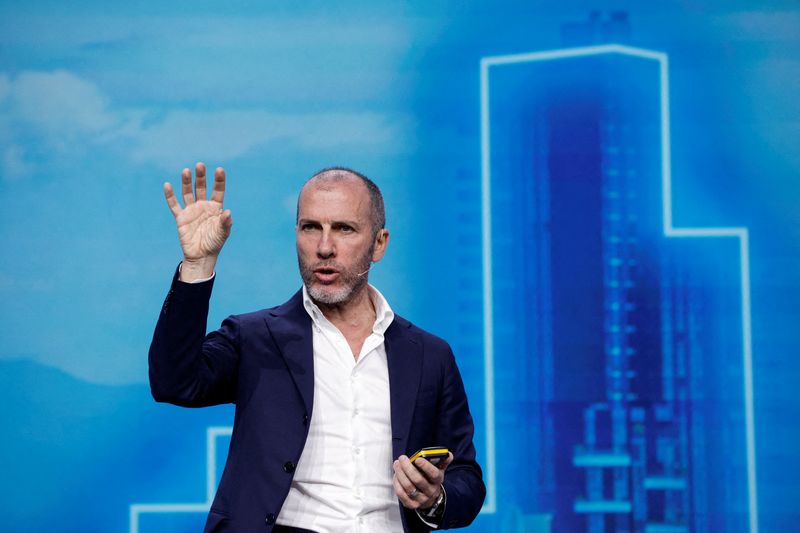 &copy; Reuters. FILE PHOTO: The CEO of TIM Group Pietro Labriola speaks during a news conference at the GSMA's 2023 Mobile World Congress (MWC) in Barcelona, Spain February 28, 2023. REUTERS/Albert Gea/File Photo