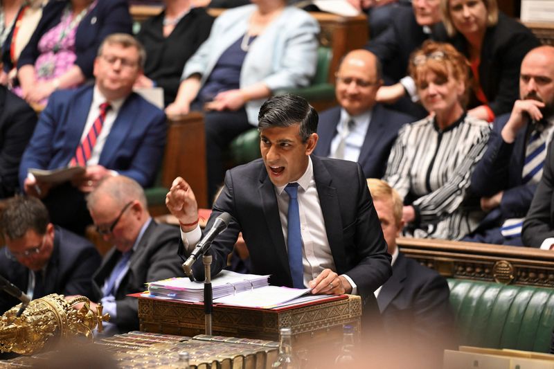 &copy; Reuters. British Prime Minister Rishi Sunak speaks during Prime Minister's Questions at the House of Commons in London, Britain, May 8, 2024. UK Parliament/Jessica Taylor/Handout via REUTERS/ File photo