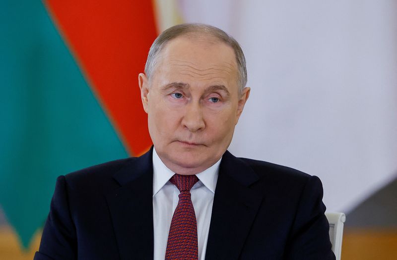 &copy; Reuters. FILE PHOTO: Russian President Vladimir Putin attends a meeting of the Supreme Eurasian Economic Council at the summit of the Eurasian Economic Union (EAEU) in Moscow, Russia, May 8, 2024. REUTERS/Evgenia Novozhenina/Pool/File Photo