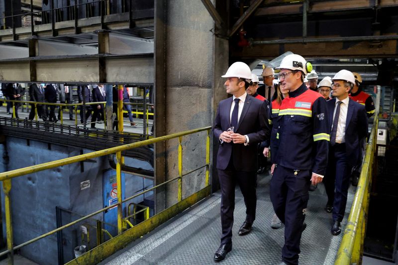 &copy; Reuters. FILE PHOTO: French President Emmanuel Macron visits the Aluminium Dunkerque factory in Dunkirk, the city picked by Taiwanese company ProLogium to build a battery gigafactory plant, northern France, May 12, 2023. REUTERS/Pascal Rossignol/Pool/File Photo