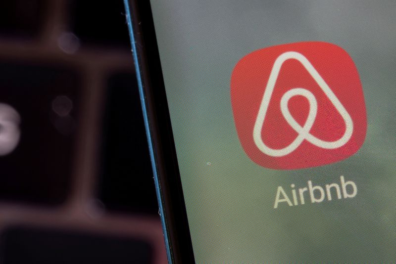 &copy; Reuters. FILE PHOTO: Airbnb app is seen on a smartphone in this illustration taken, February 27, 2022. REUTERS/Dado Ruvic/Illustration/File Photo