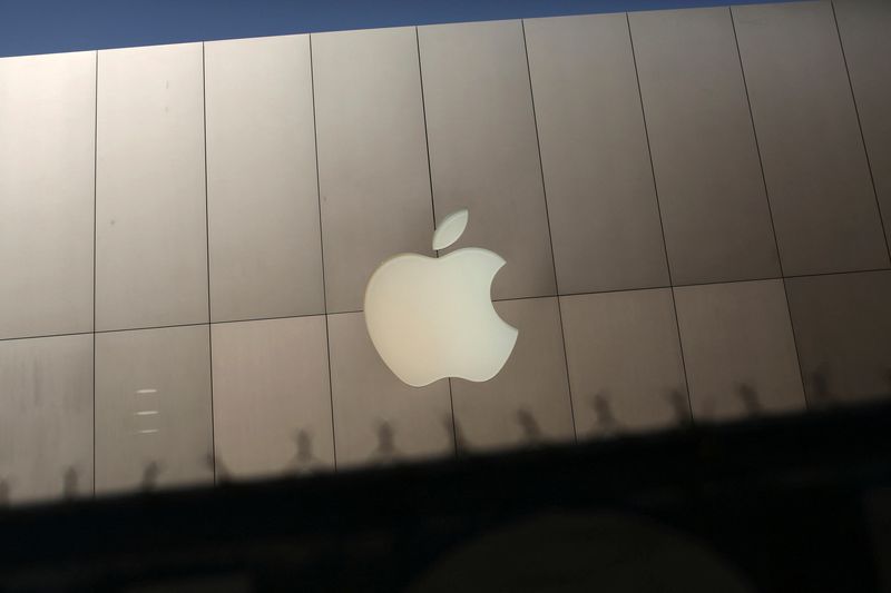 Apple’s New Jersey store workers vote against unionizing, Bloomberg reports