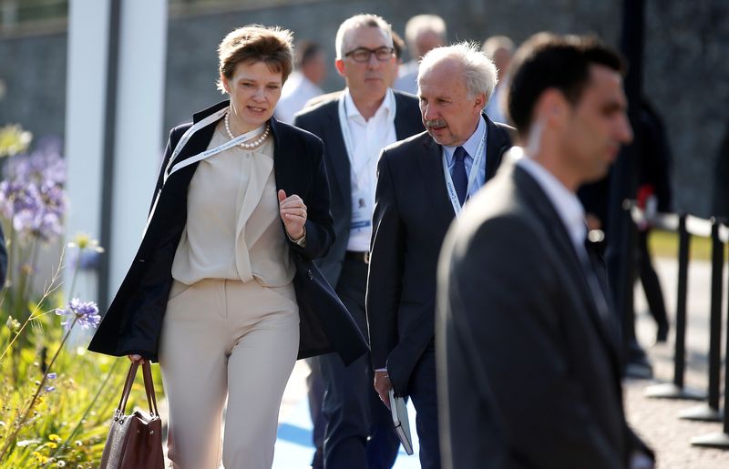 &copy; Reuters. La vicepresidente della Banca centrale tedesca (Bundesbank) Claudia Buch arriva al Forum della Bce a Sintra, in Portogallo, 28 giugno 2016. REUTERS/Rafael Marchante/File Photo