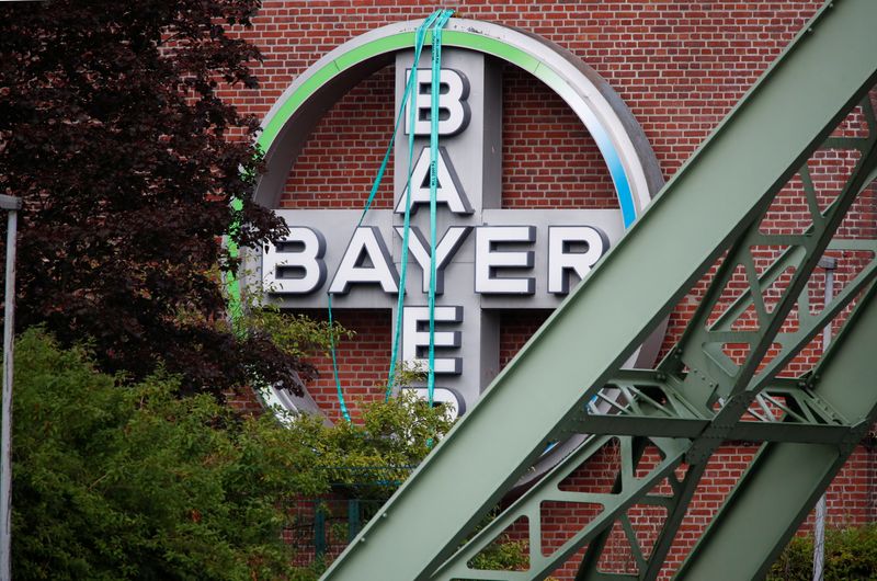&copy; Reuters. The logo of Bayer AG is pictured outside a plant of the German pharmaceutical and chemical maker in Wuppertal, Germany August 9, 2019. REUTERS/Wolfgang Rattay/Files