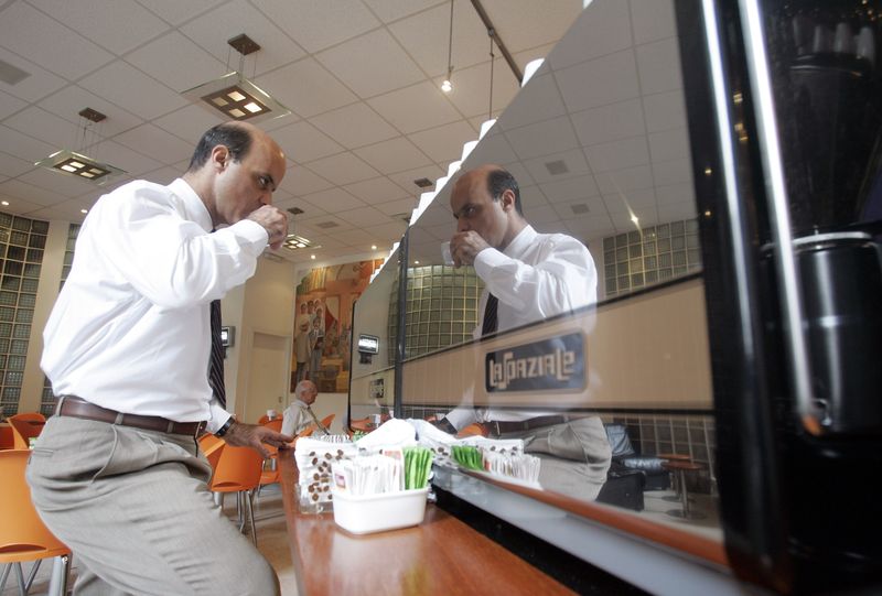 &copy; Reuters. Café no Rio de Janeiro
09/08/2005
REUTERS/Sergio Moraes  SM/PN