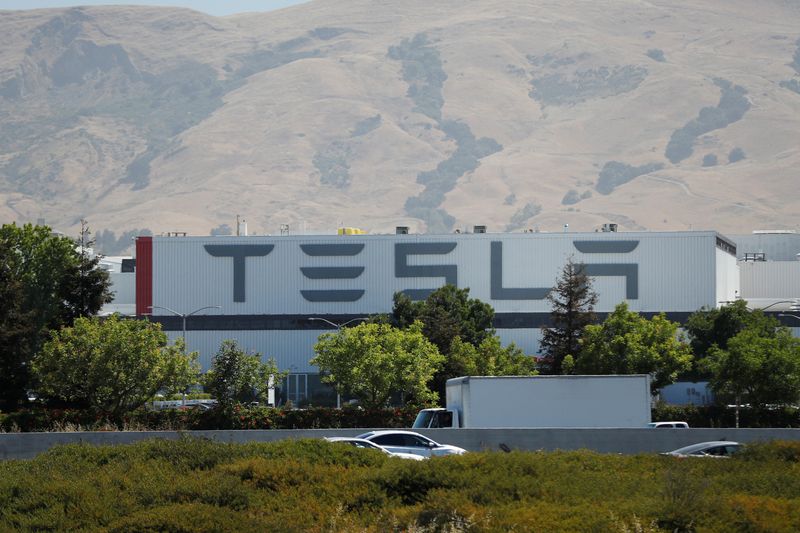 &copy; Reuters. FILE PHOTO: The Tesla factory is seen in Fremont, California, U.S. June 22, 2018. REUTERS/Stephen Lam/File Photo