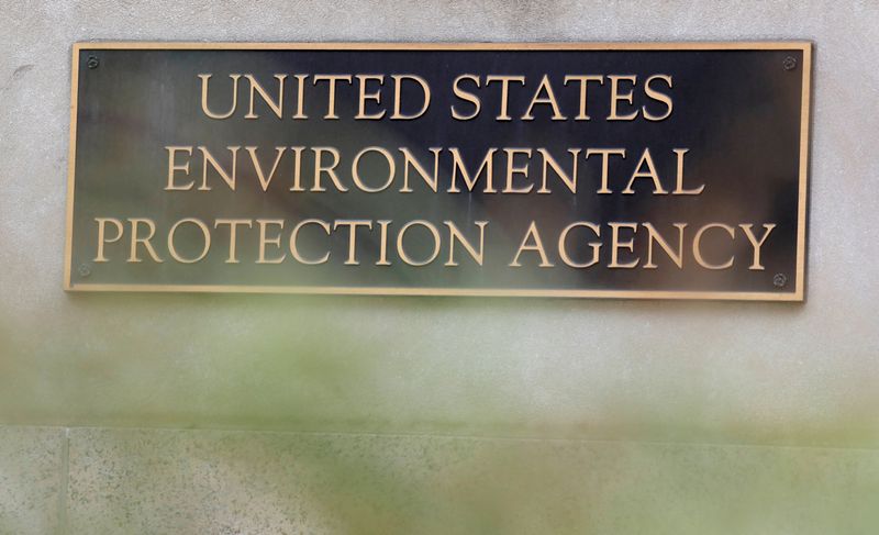 &copy; Reuters. FILE PHOTO: Signage is seen at the headquarters of the United States Environmental Protection Agency (EPA) in Washington, D.C., U.S., May 10, 2021. REUTERS/Andrew Kelly/File Photo