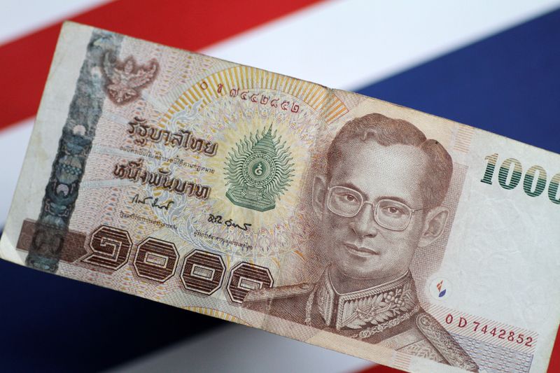 &copy; Reuters. A Thailand Baht note is seen in this illustration photo June 1, 2017. REUTERS/Thomas White/Illustration/Files