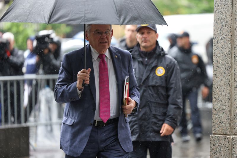 &copy; Reuters. Senador democrata Robert Menendez chega à corte para julgamento
15/05/2024
REUTERS/Andrew Kelly