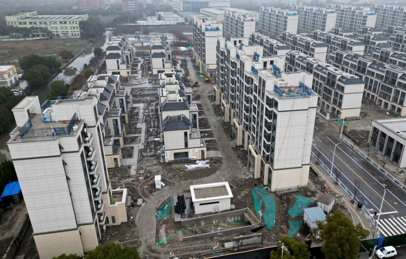 &copy; Reuters. FILE PHOTO: A drone view of an under-construction residential development by Country Garden in Shanghai, China February 29, 2024. REUTERS/Xihao Jiang/File Photo