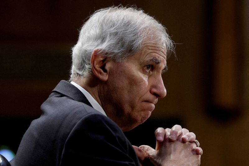 &copy; Reuters. FILE PHOTO: Federal Deposit Insurance Corporation Chairman Martin J. Gruenberg testifies at a Senate Banking, Housing and Urban Affairs Committee hearing on "Recent Bank Failures and the Federal Regulatory Response" on Capitol Hill in Washington, U.S., Ma