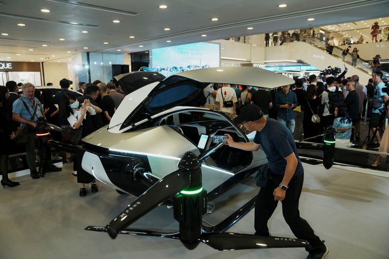 &copy; Reuters. eVtol X2 da montadora chinesa Xpeng é exibido em Hong Kong.
REUTERS/Lam Yik