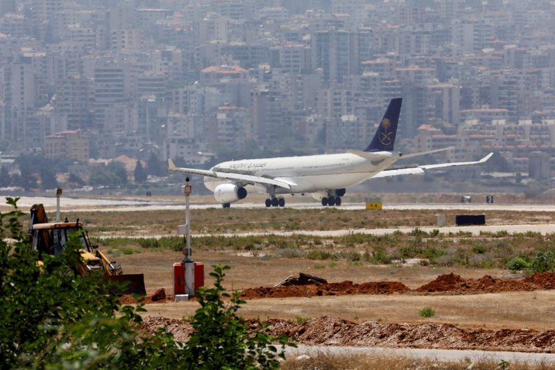 &copy; Reuters. FILE PHOTO: A Saudia, also known as Saudi Arabian Airlines, plane lands at Rafik al-Hariri airport in Beirut, Lebanon June 29, 2017. REUTERS/Jamal Saidi/File Photo