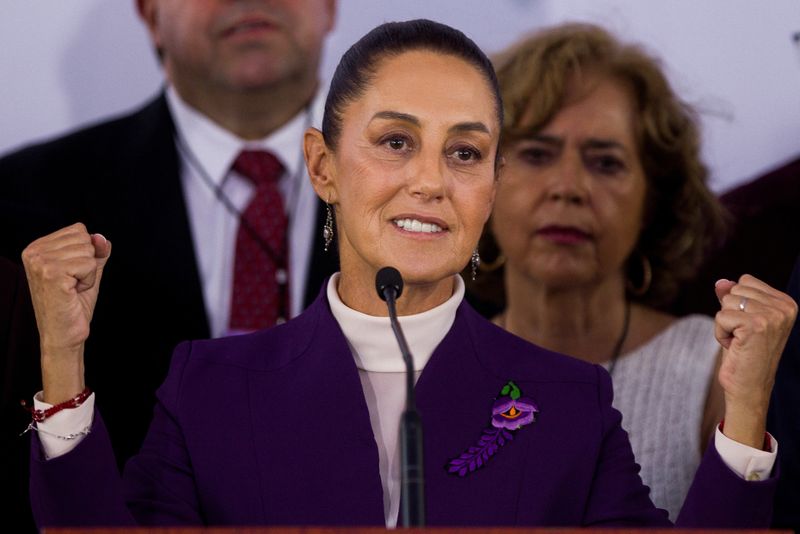 &copy; Reuters. Candidata presidencial do partido governista mexicano Morena, Claudia Sheinbaum, em último debate antes das eleições, na Cidade do México
19/05/2024
REUTERS/Quetzalli Nicte-Ha