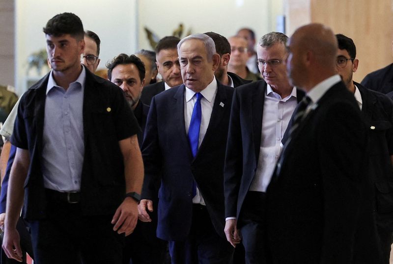 &copy; Reuters. Israeli Prime Minister Benjamin Netanyahu arrives to his Likud party faction meeting at the Knesset, Israel's parliament, in Jerusalem May 20, 2024 REUTERS/ Ronen Zvulun