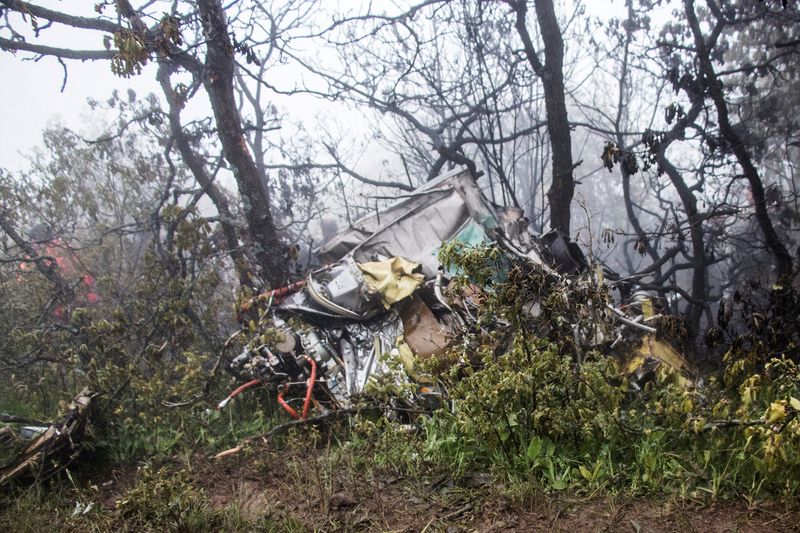&copy; Reuters. A view of the wreckage of Iranian president Ebrahim Raisi's helicopter at the crash site on a mountain in Varzaghan area, northwestern Iran, May 20, 2024. Stringer/WANA (West Asia News Agency) via REUTERS