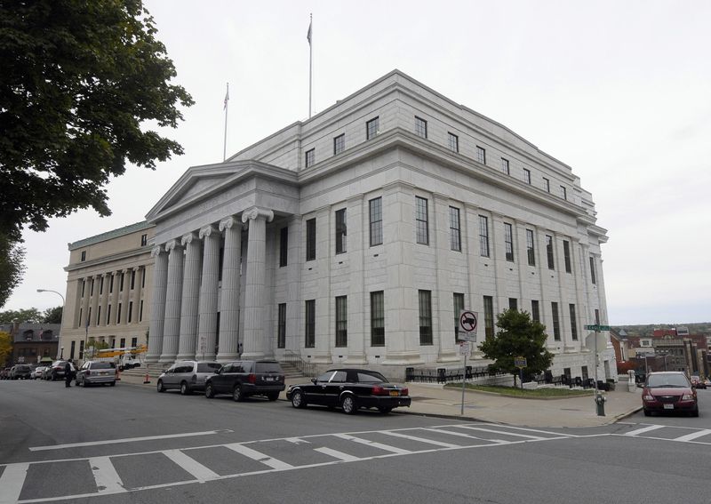 &copy; Reuters. A view of the New York State Court of Appeals building is seen in Albany, New York October 12, 2011. REUTERS/Hans Pennink/ File Photo