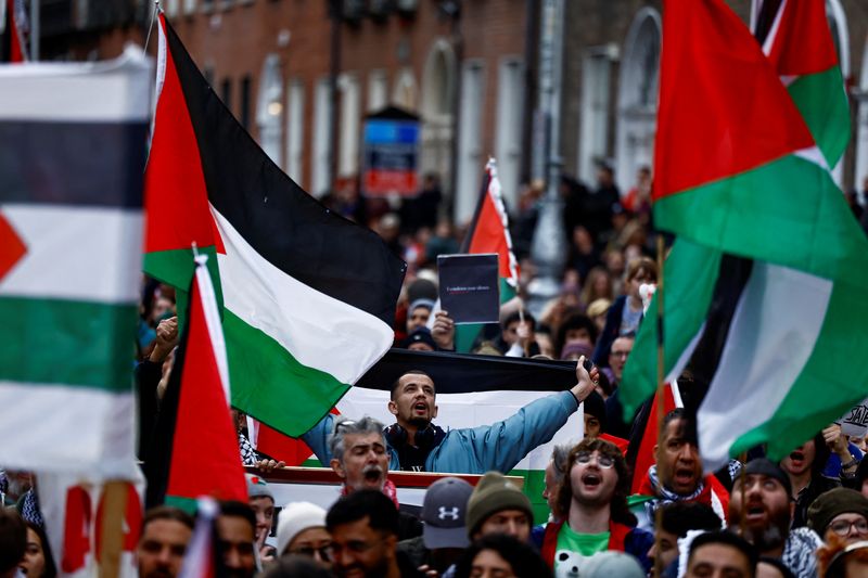 &copy; Reuters. Manifestação em Dublin a favor dos palestinos
 18/11/2023    REUTERS/Clodagh Kilcoyne