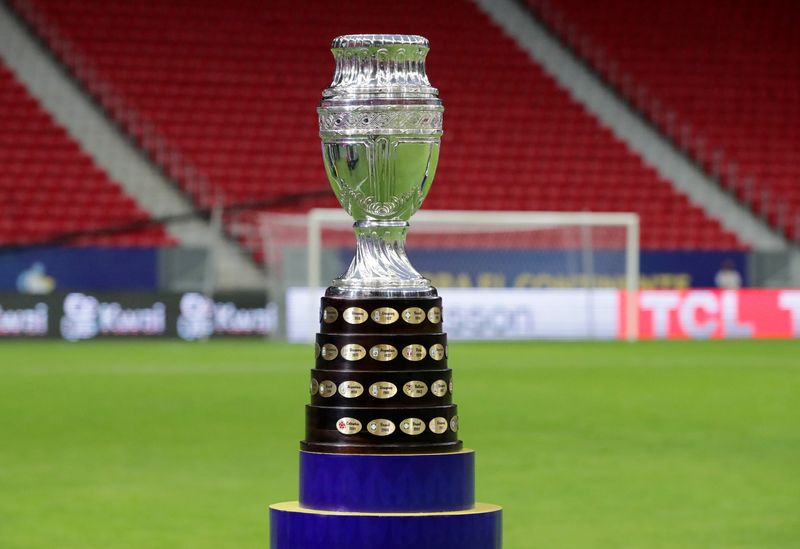 &copy; Reuters. Troféu da Copa América de 2021n 13/6/2021   REUTERS/Henry Romero