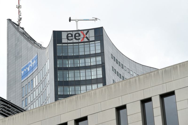 &copy; Reuters. FILE PHOTO: The logo of the European Energy Exchange (EEX), world's biggest online power trading platform is pictured at the headquarters in a centre-of-town high-rise office building in Leipzig, Germany April 25, 2021.  REUTERS/Annegret Hilse/File Photo
