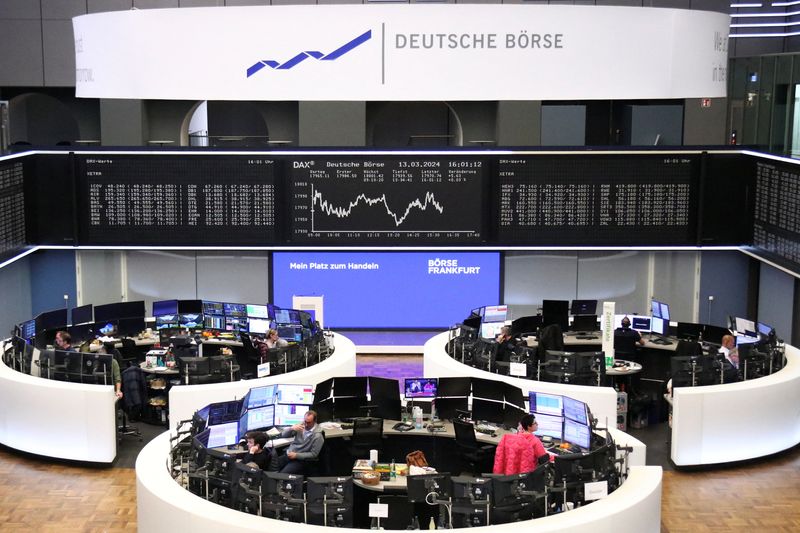 © Reuters. The German share price index DAX graph is pictured at the stock exchange after jumping to a new record in Frankfurt, Germany, March 13, 2024.     REUTERS/Staff/File Photo