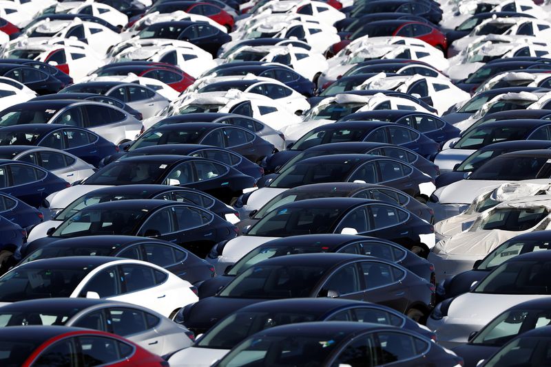 &copy; Reuters. FILE PHOTO: A parking lot of predominantly new Tesla Model 3 electric vehicles is seen in Richmond, California, U.S. June 22, 2018. Picture taken June 22, 2018. REUTERS/Stephen Lam/File Photo