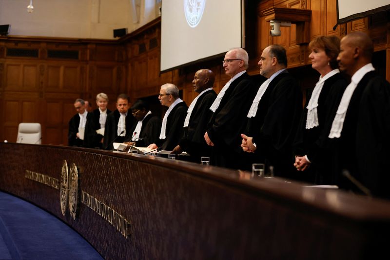 © Reuters. Judge Nawaf Salam, president of the International Court of Justice (ICJ) presides over the International Court of Justice (ICJ), during a ruling on South Africa's request to order a halt to Israel's Rafah offensive in Gaza as part of a larger case brought before the Hague-based court by South Africa accusing Israel of genocide, in The Hague, Netherlands May 24, 2024. REUTERS/Johanna Geron