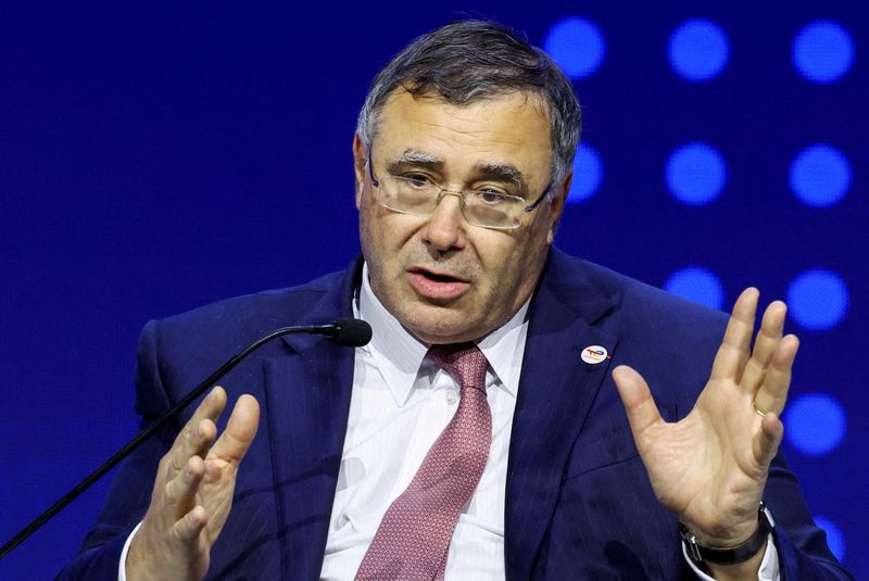 © Reuters. FILE PHOTO: TotalEnergries Chairman and CEO Patrick Pouyanne speaks during a panel during Abu Dhabi International Progressive Energy Congress (ADIPEC), in Abu Dhabi, United Arab Emirates, October 2, 2023. REUTERS/Amr Alfiky/File Photo